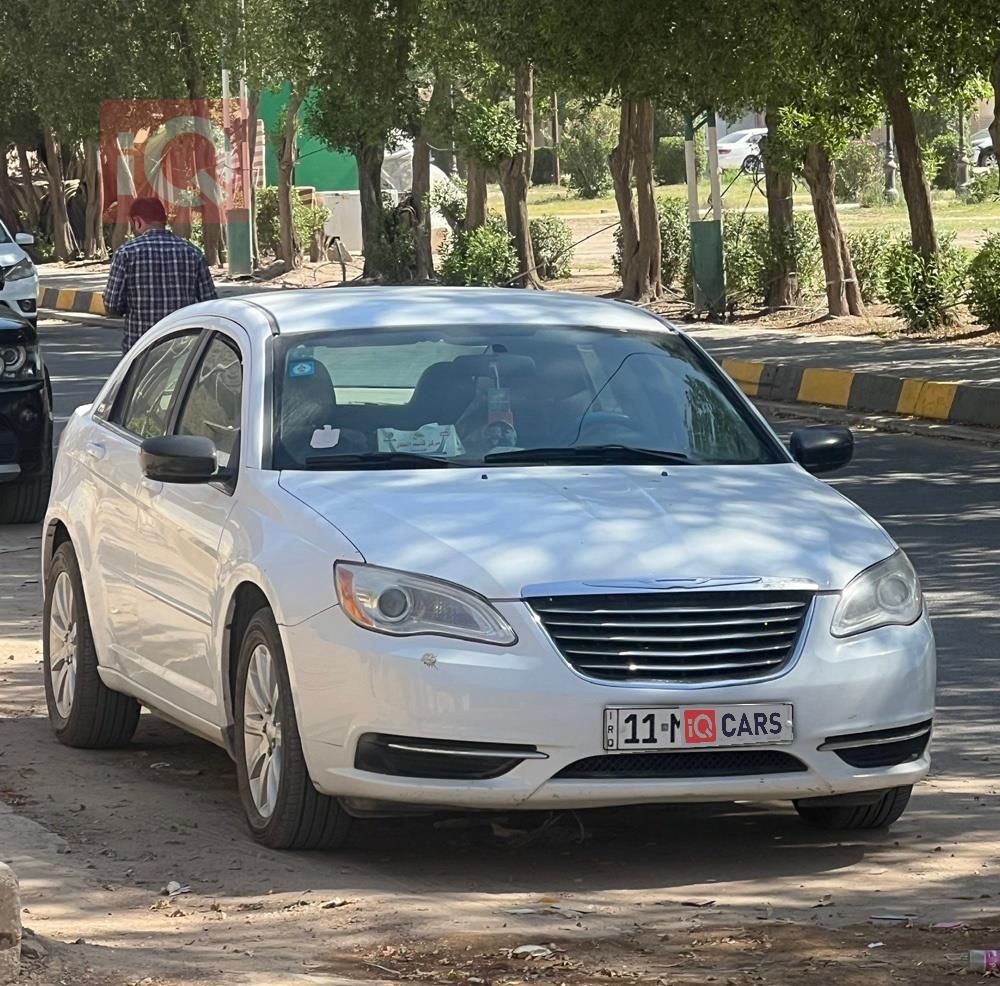 Chrysler 200